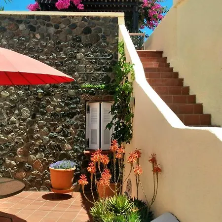 Bougainville House Holiday home *