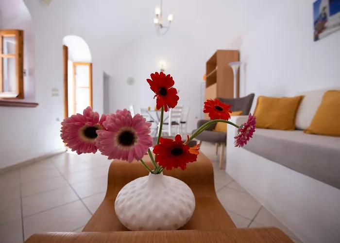 Bougainville House * Megalohóri