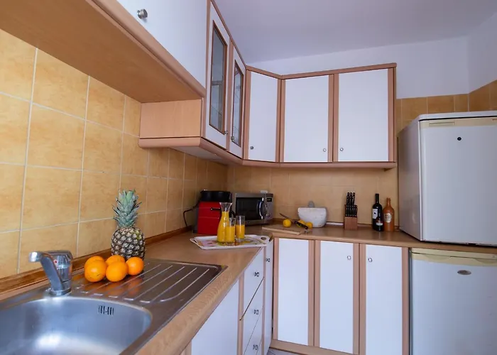 Nyaraló Bougainville House *