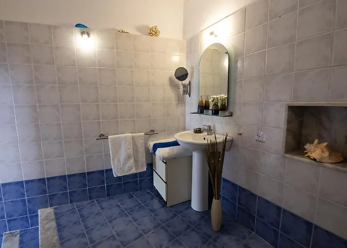 Bougainville House * Megalohóri