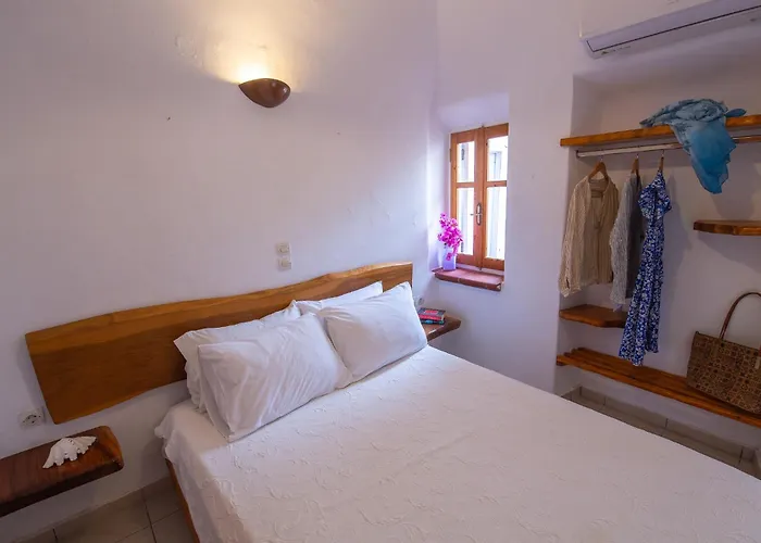 Bougainville House *