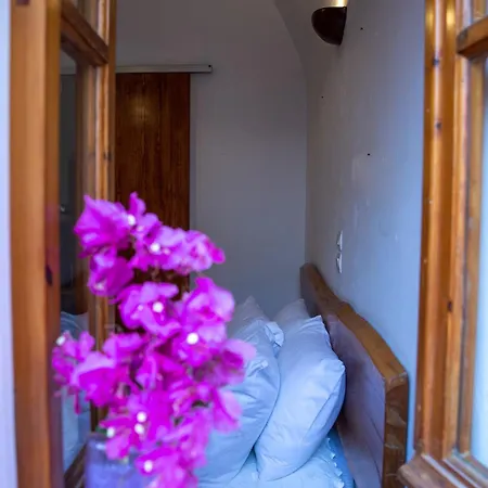 Casa de Férias Bougainville House Megalochori (Santorini)